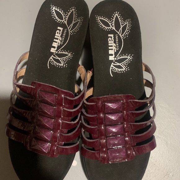 Sandals - Picture 1 of 4